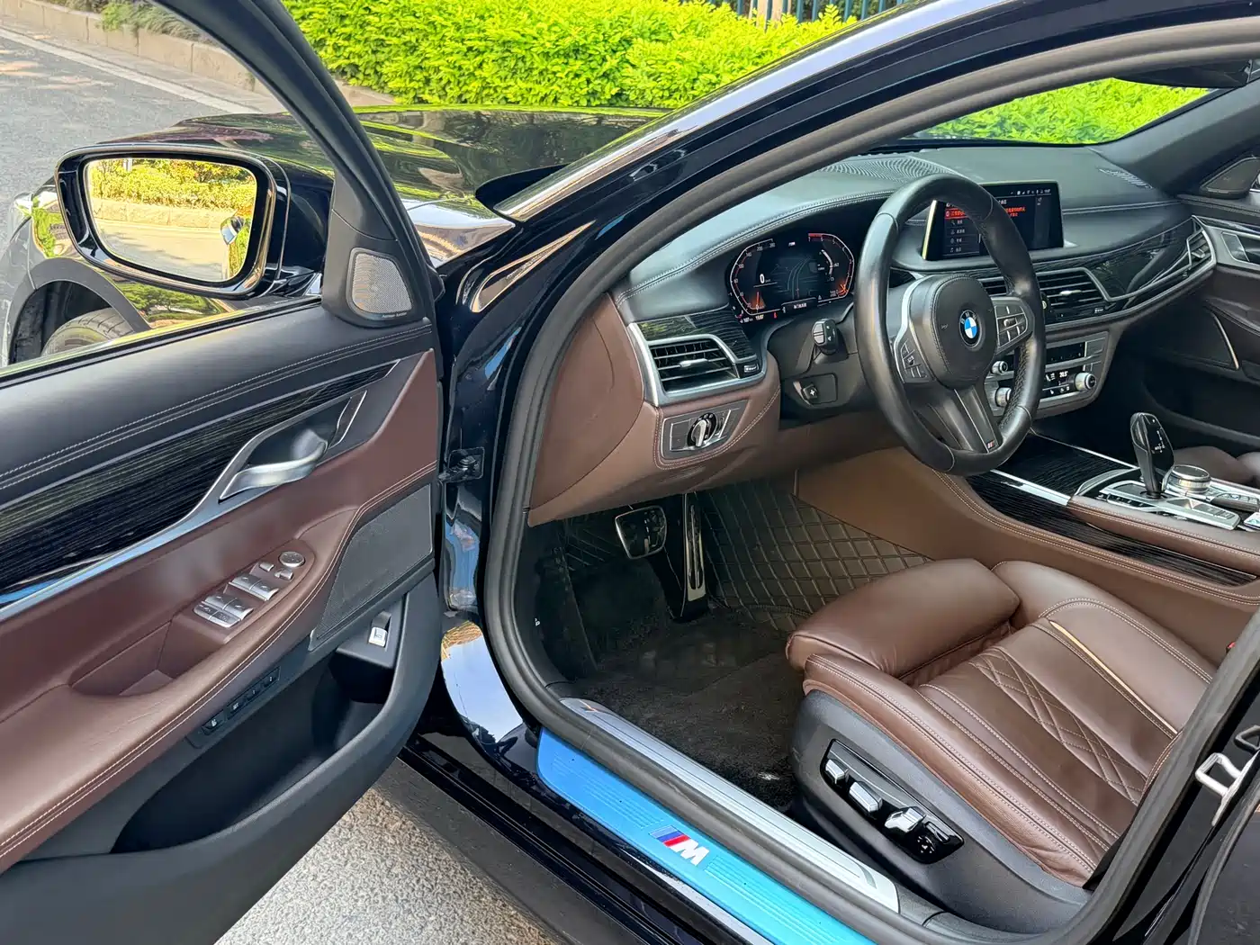 BMW 7 Series 2021 Model 730Li M Sport Package фото 7