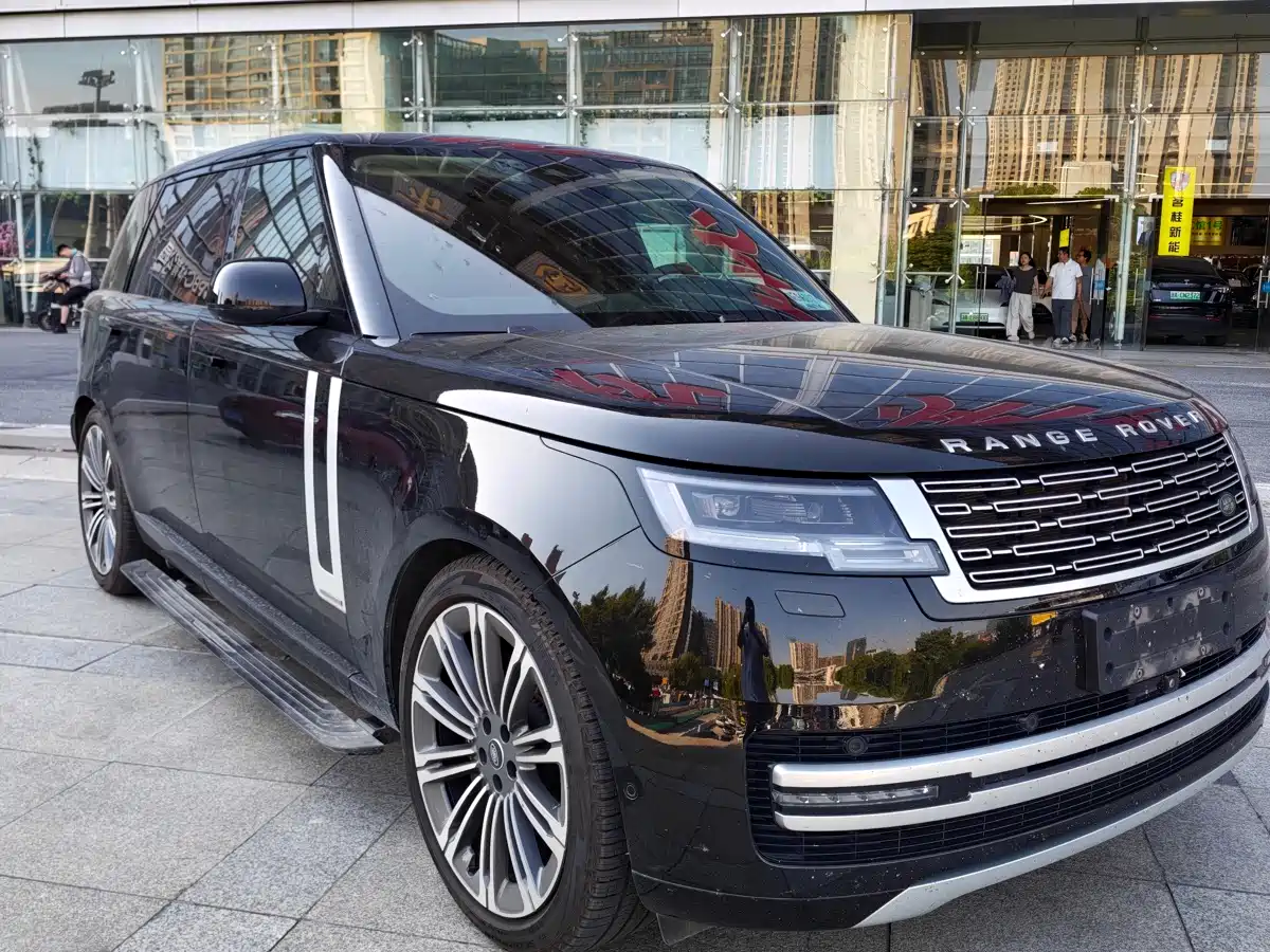 Land Rover Range Rover 2023 3.0 L6 400PS Exemplary Long Wheelbase фото 3