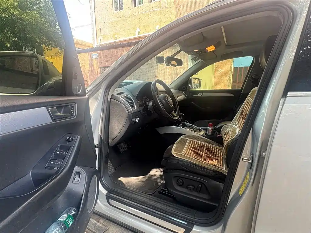 Audi Q5 2011 2.0TFSI Dynamic фото 4