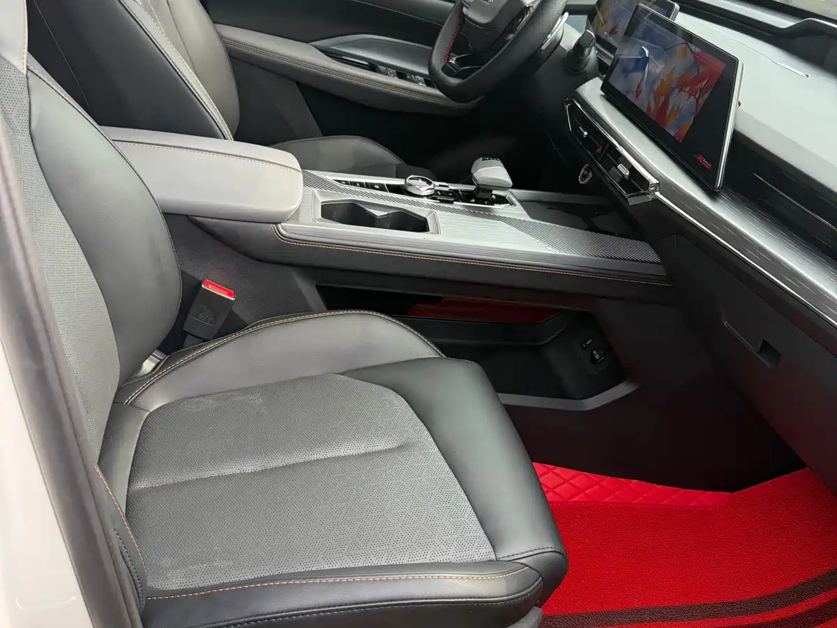 Changan Oshan Z6 2023 2023 Blue Whale 1.5T DCT Smart Leader