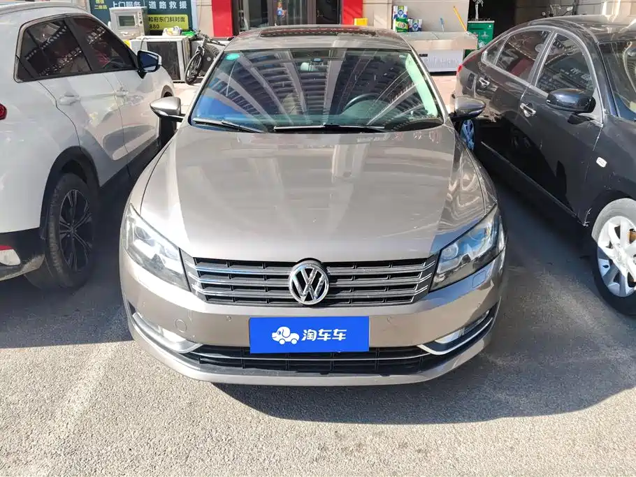 Volkswagen Passat 2014 1.8TSI DSG Executive Edition фото 2