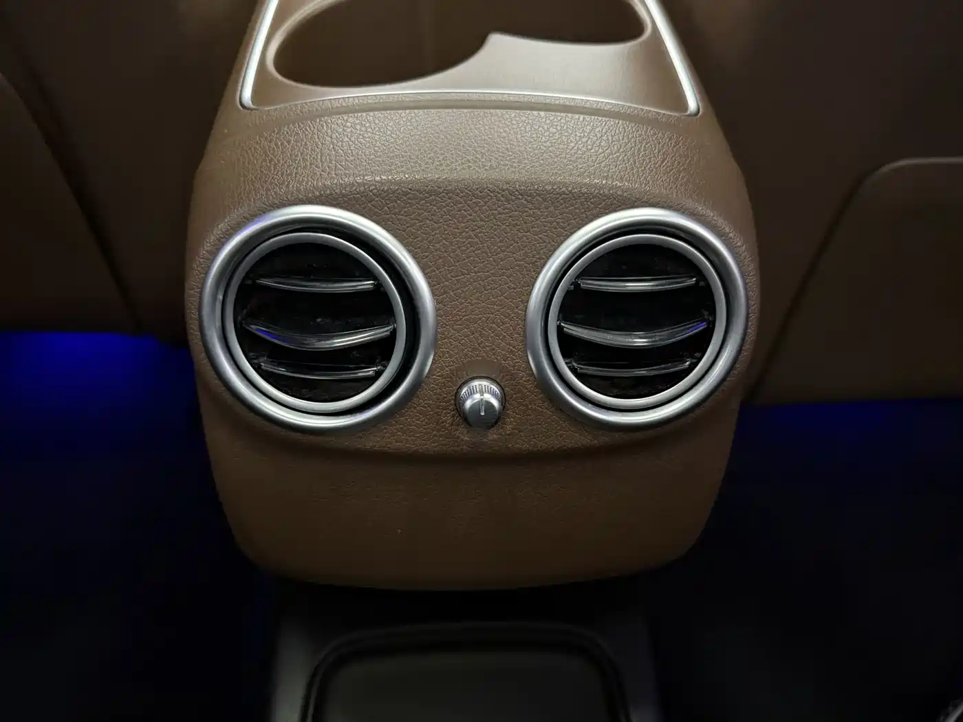 Mercedes-Benz E-Class 2020 E 260 L фото 21