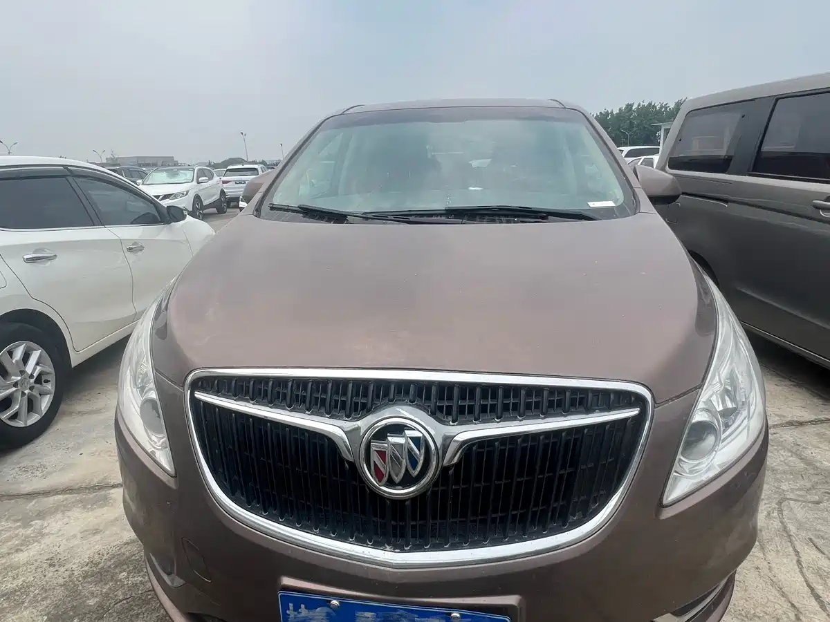 Buick GL8 2018 28T Comfort China VI фото 2
