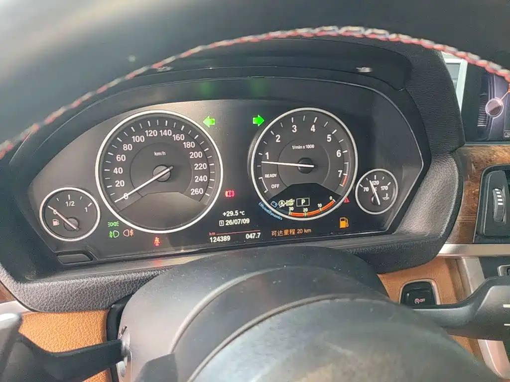 Photo 12 - BMW 3 Series