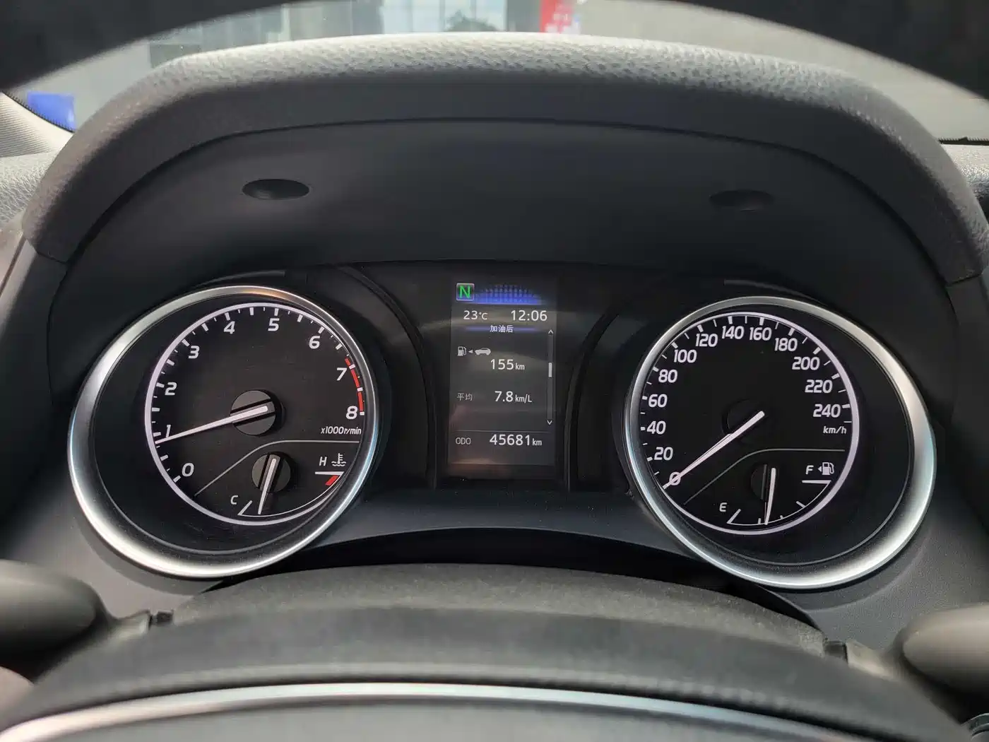 Toyota Camry 2023 2.0G Luxury Edition фото 29