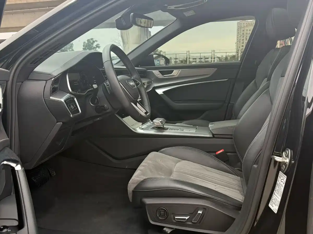 Audi A6L 2023 45 TFSI Premium Selection Dynamic фото 4