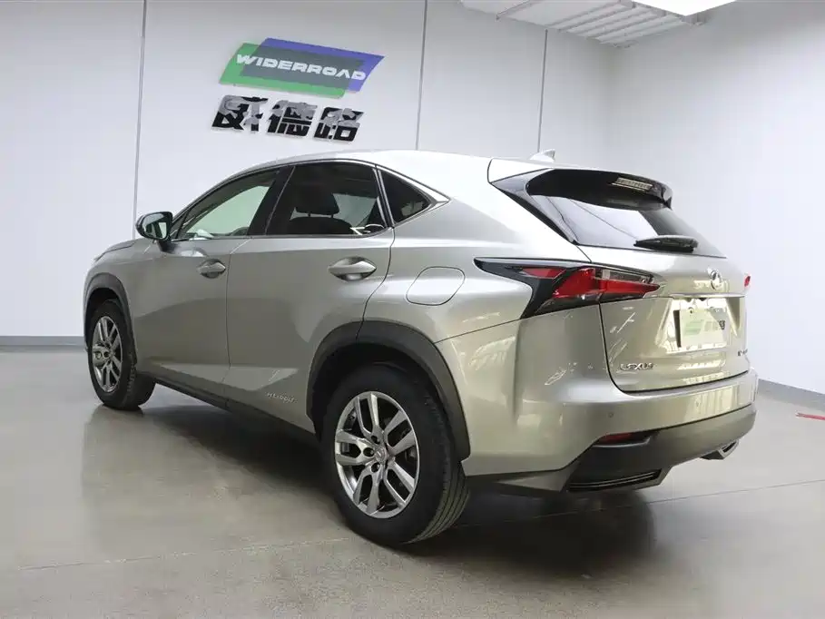 Lexus NX 2015 300h AWD F SPORT фото 5