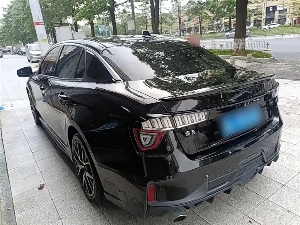 Lynk & Co 03 2021 2.0TD Auto Jin Champion Edition фото 5
