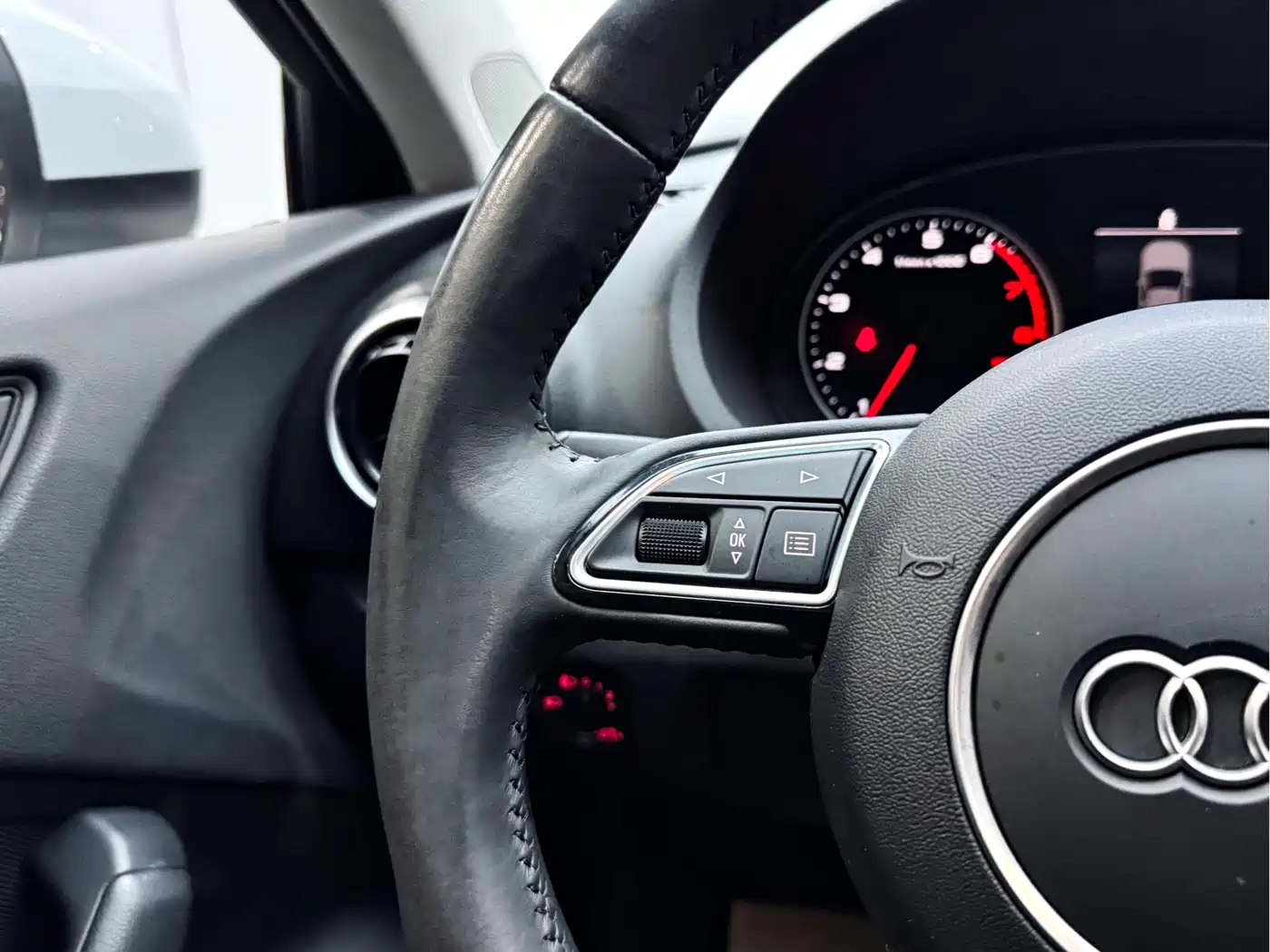 Audi A3 2014 Sportback 35 TFSI Automatic Fashion фото 18