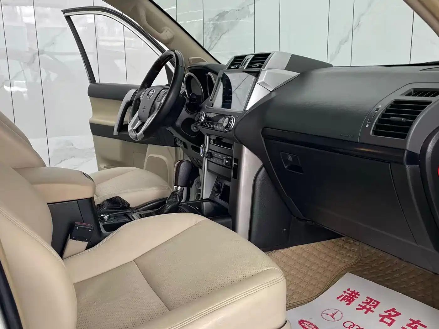 Toyota Prado (Import) 2010 2.7L Automatic Standard фото 18