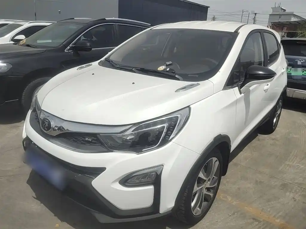 BYD Yuan 2017 1.5L Auto Cool Connect фото 2
