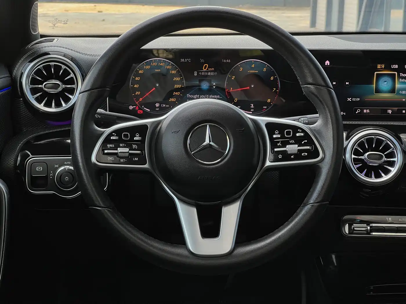 Mercedes-Benz A-Class 2019 Facelift A 200 L фото 12
