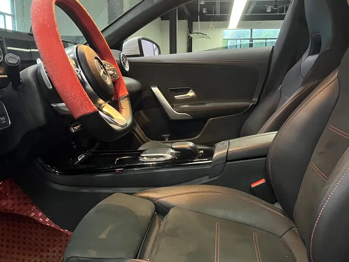 Mercedes-Benz CLA (Import) 2021 CLA 200 фото 4