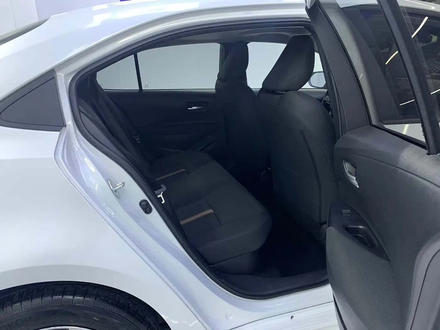 Toyota Levin 2023 Smart Hybrid 1.8L Luxury фото 18