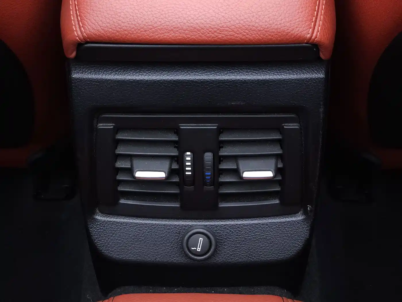 Фото 19 - BMW 2 Series (Import)