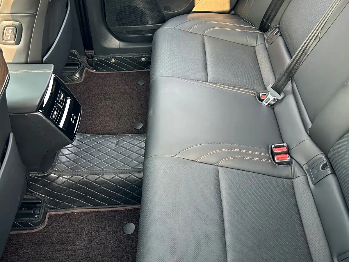 Toyota Avalon 2024 Hybrid 2.0L Luxury Edition фото 15