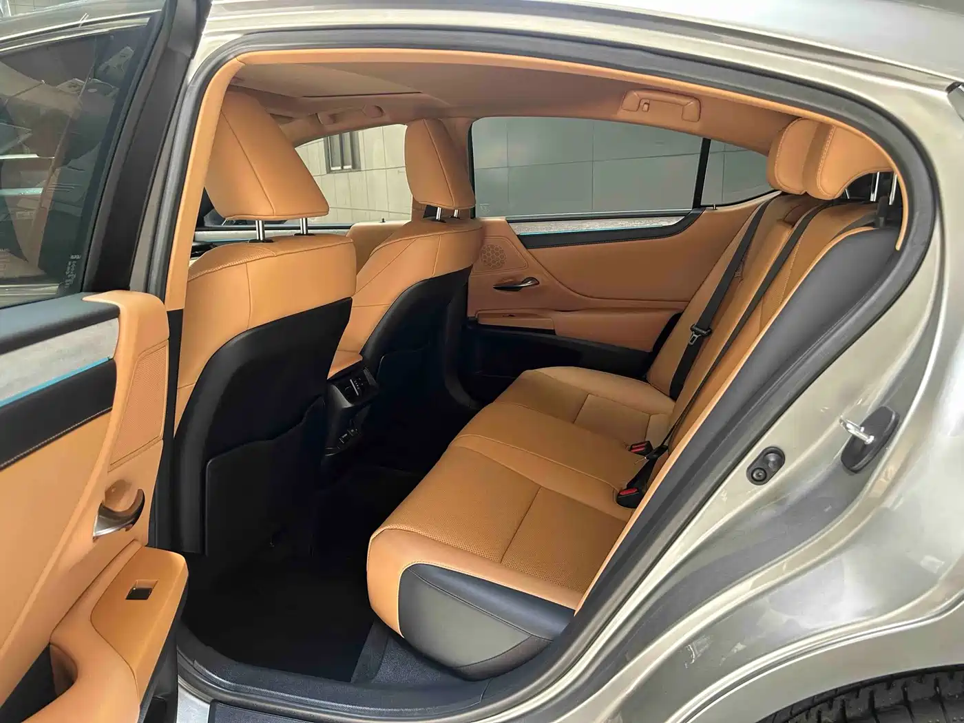 Lexus ES 2025 2025 200 Ultimate Edition