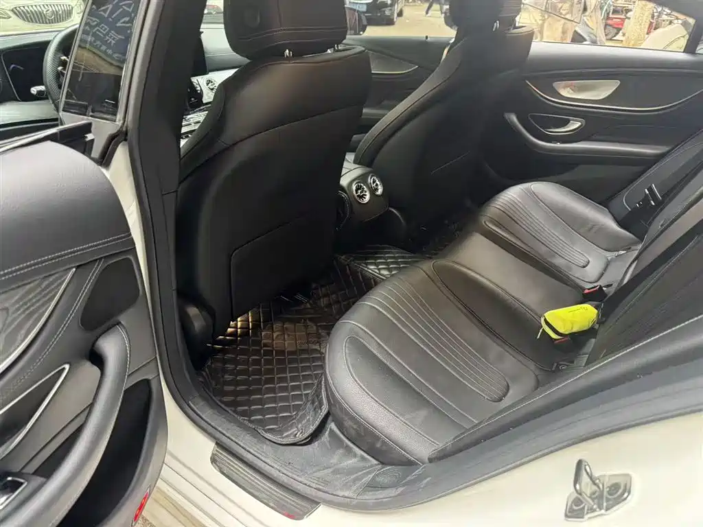 MERCEDES-BENZ CLS