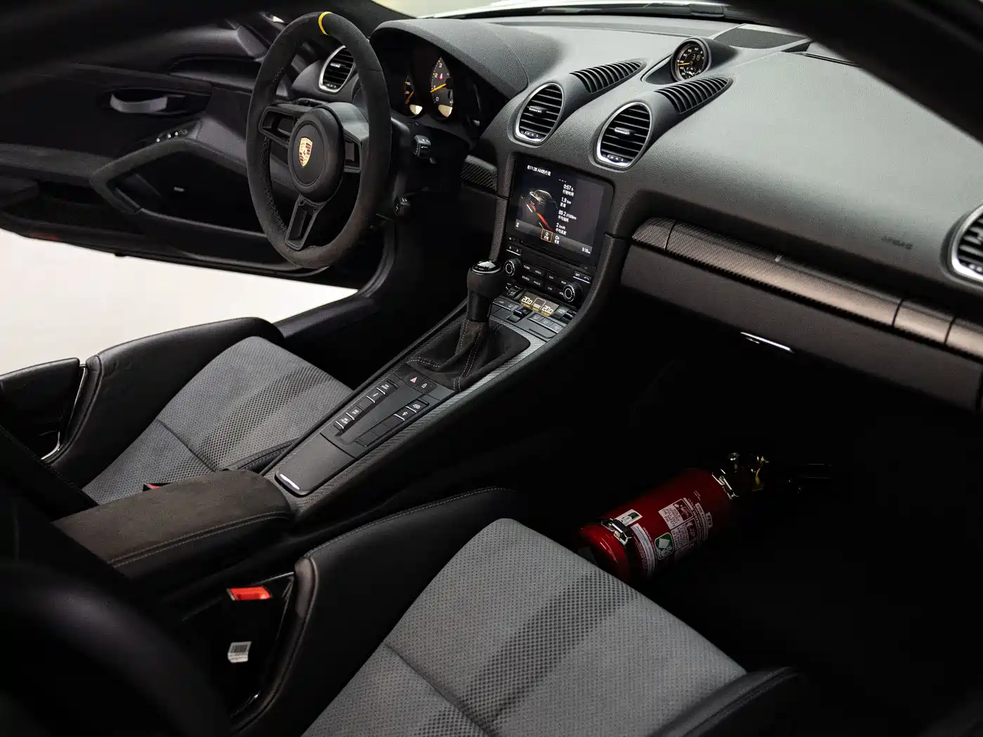 Porsche 718 2022 Cayman GT4 RS 4.0L фото 14