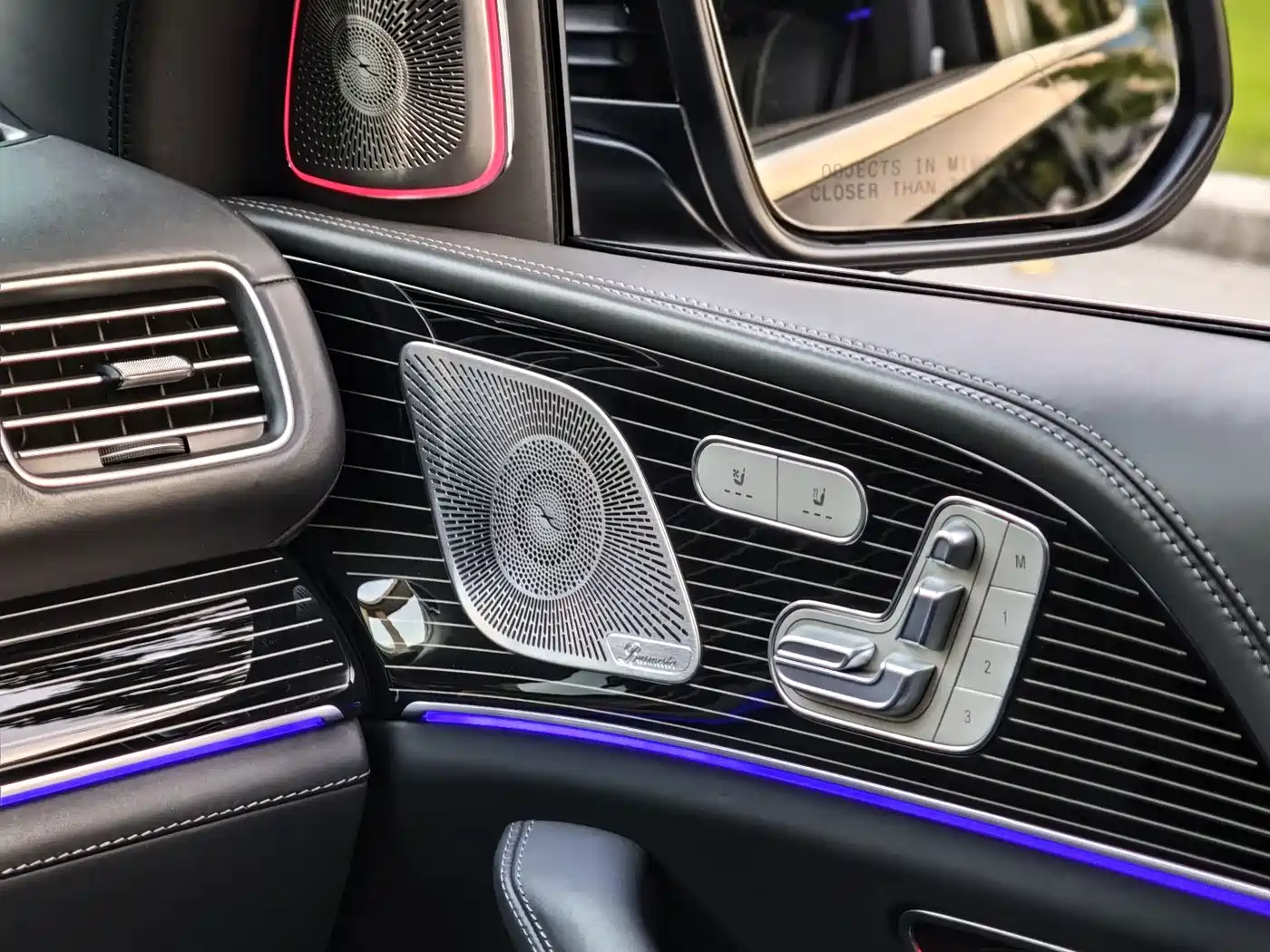 Mercedes-Benz Maybach GLS 2021 GLS 600 4MATIC Etiquette Edition фото 23