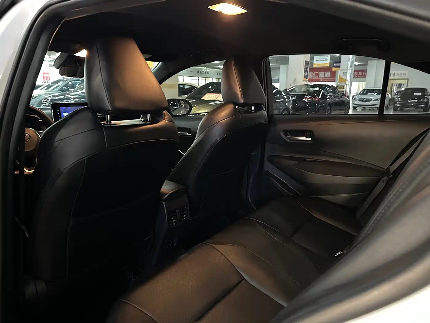 Toyota Levin 2022 Dual Engine 1.8H E-CVT Leading Edition фото 16