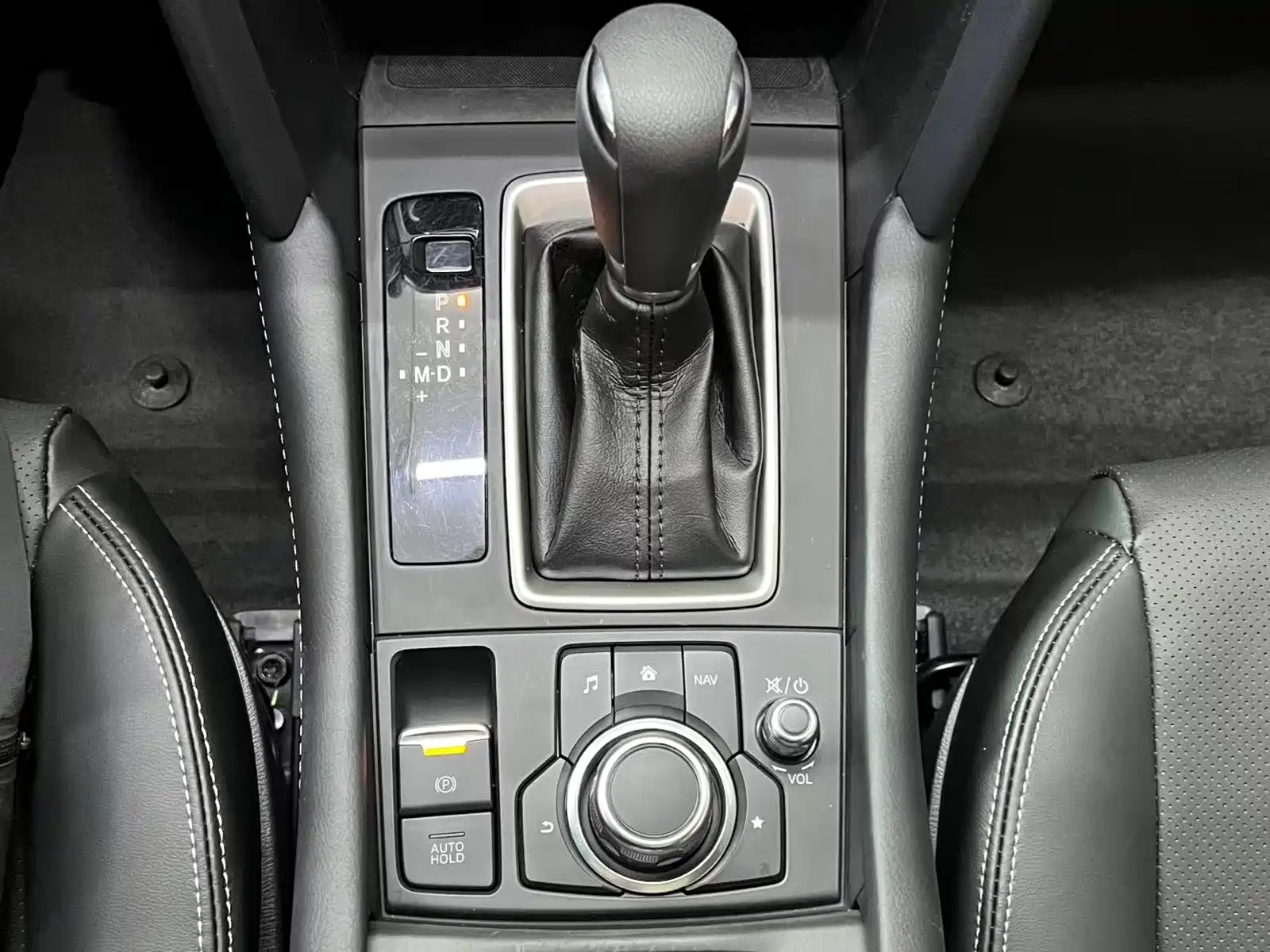 Фото 15 - Mazda CX-4