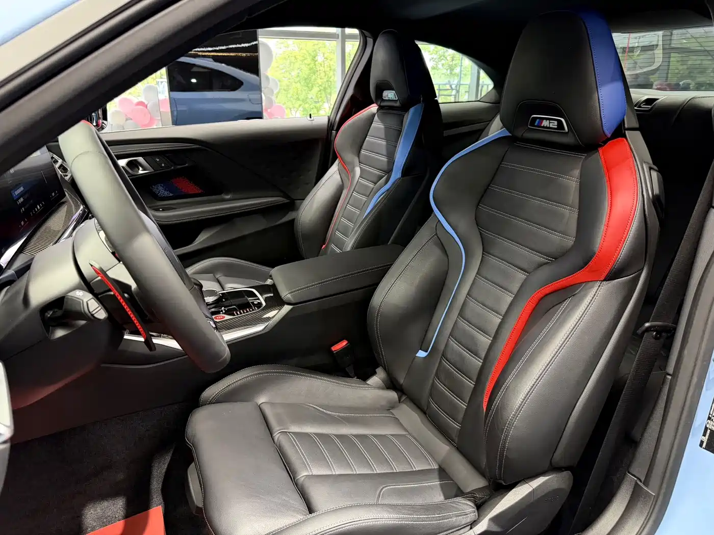BMW M2 2024 M2 фото 9