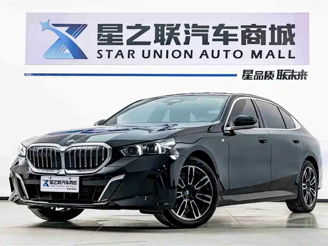 BMW 5 Series 2024 525Li M Sport Package
