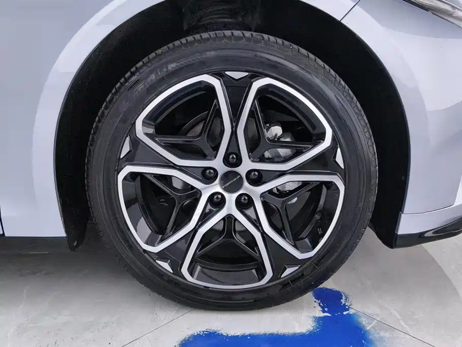 Dongfeng Fengxing Stellar S7 2025 2026 Model 650 Ultra-Fast Charge Luxury Edition