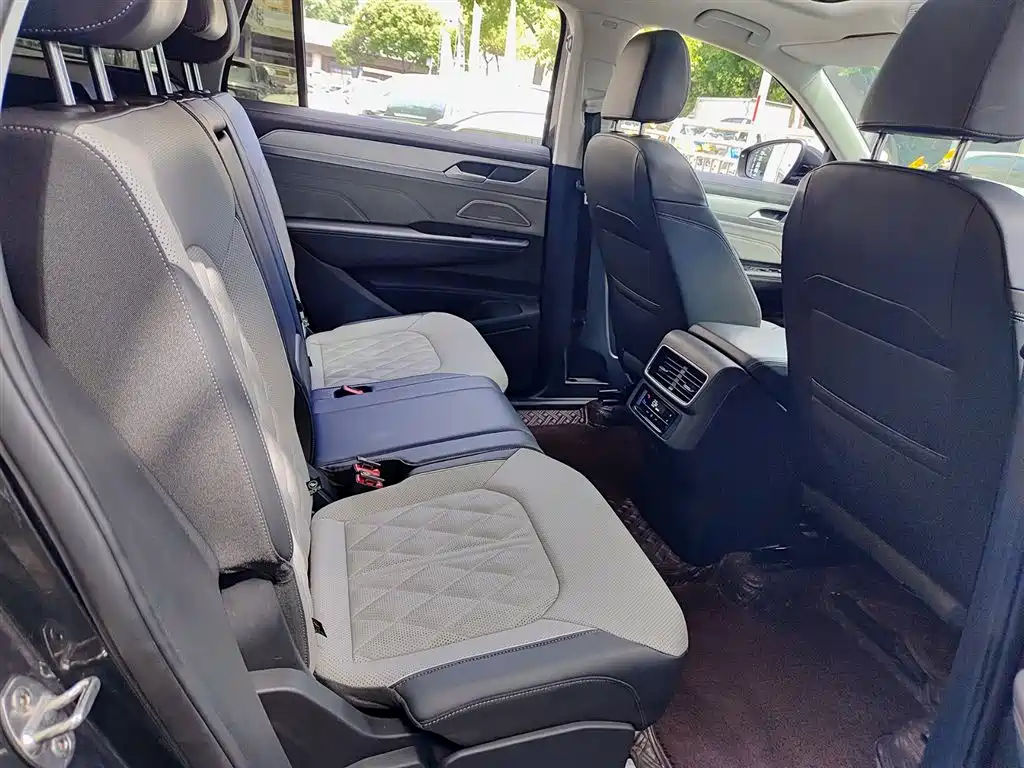 Volkswagen Talagon 2023 380TSI 4WD R-Line Launch Edition фото 11