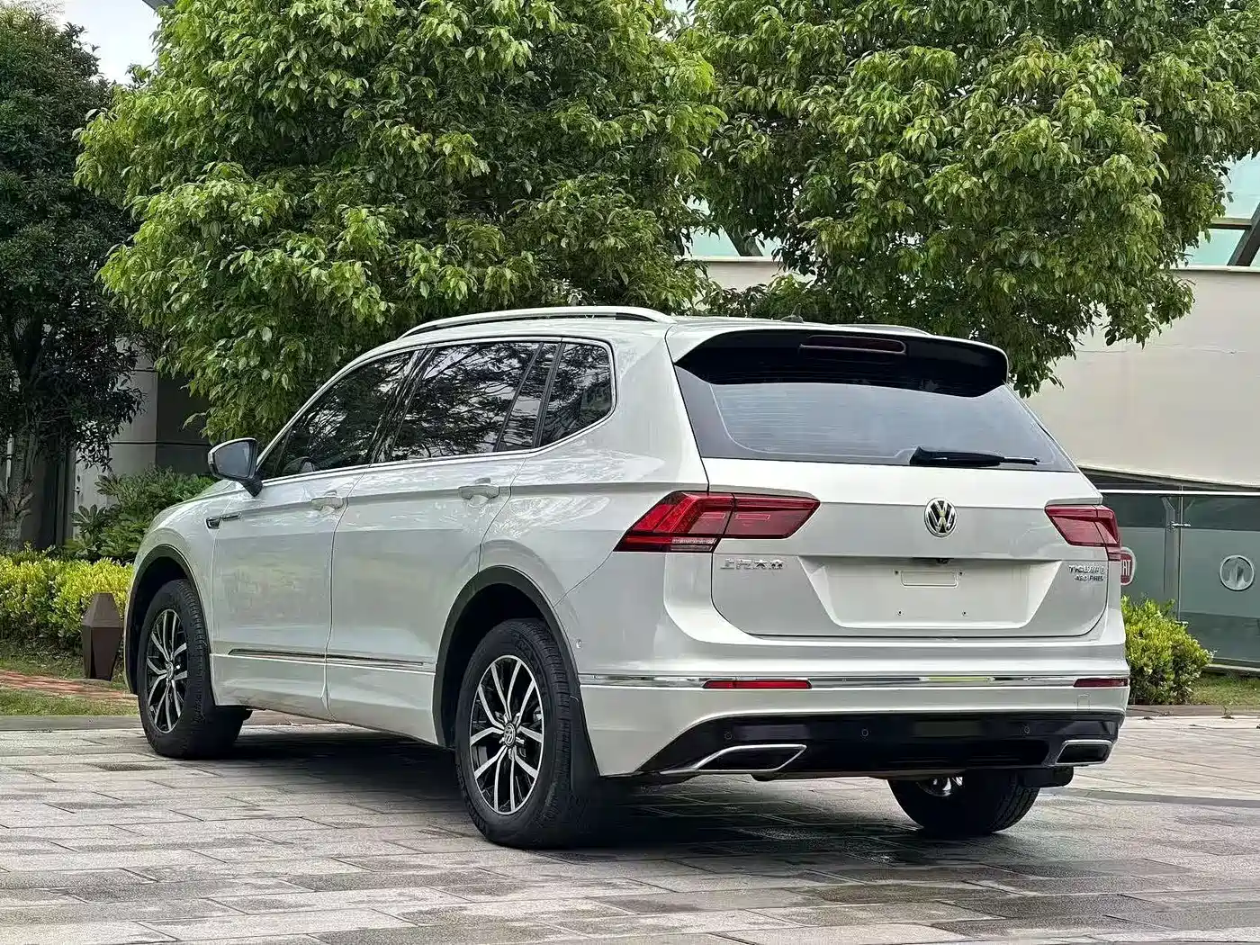 Volkswagen Tiguan L PHEV 2019 430PHEV Hybrid Luxury Edition фото 9
