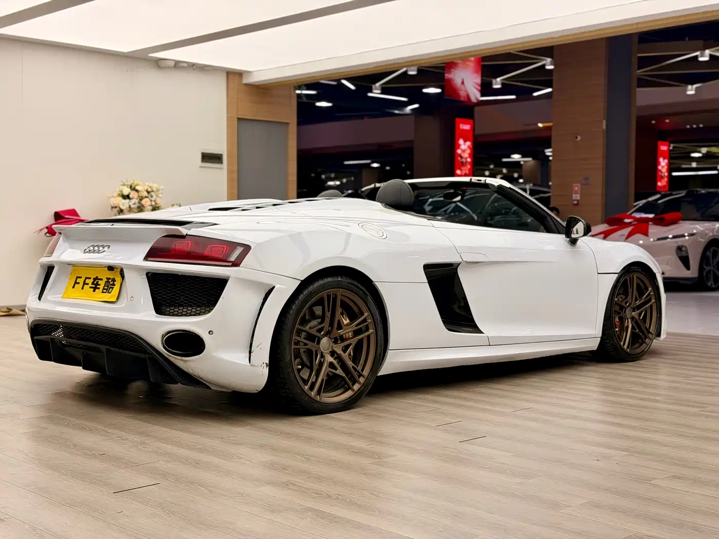 Audi R8 2011 Spyder 5.2 FSI quattro фото 7