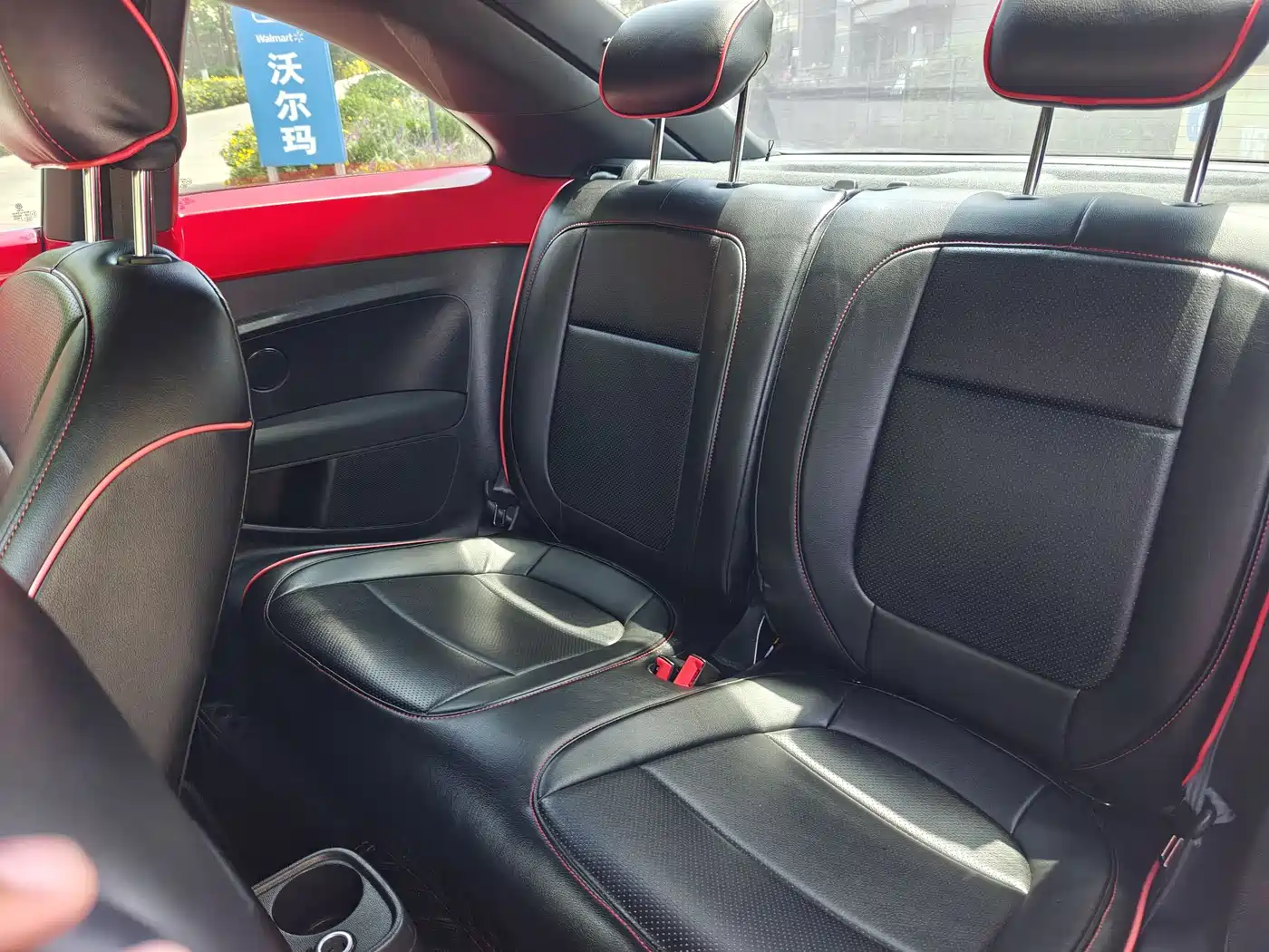 Volkswagen Beetle 2017 180TSI Enjoy фото 6