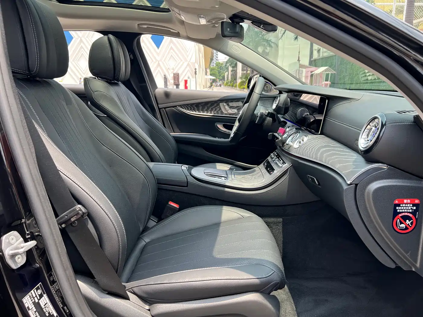 Mercedes-Benz E-Class 2023 E 300 L Fashion фото 12