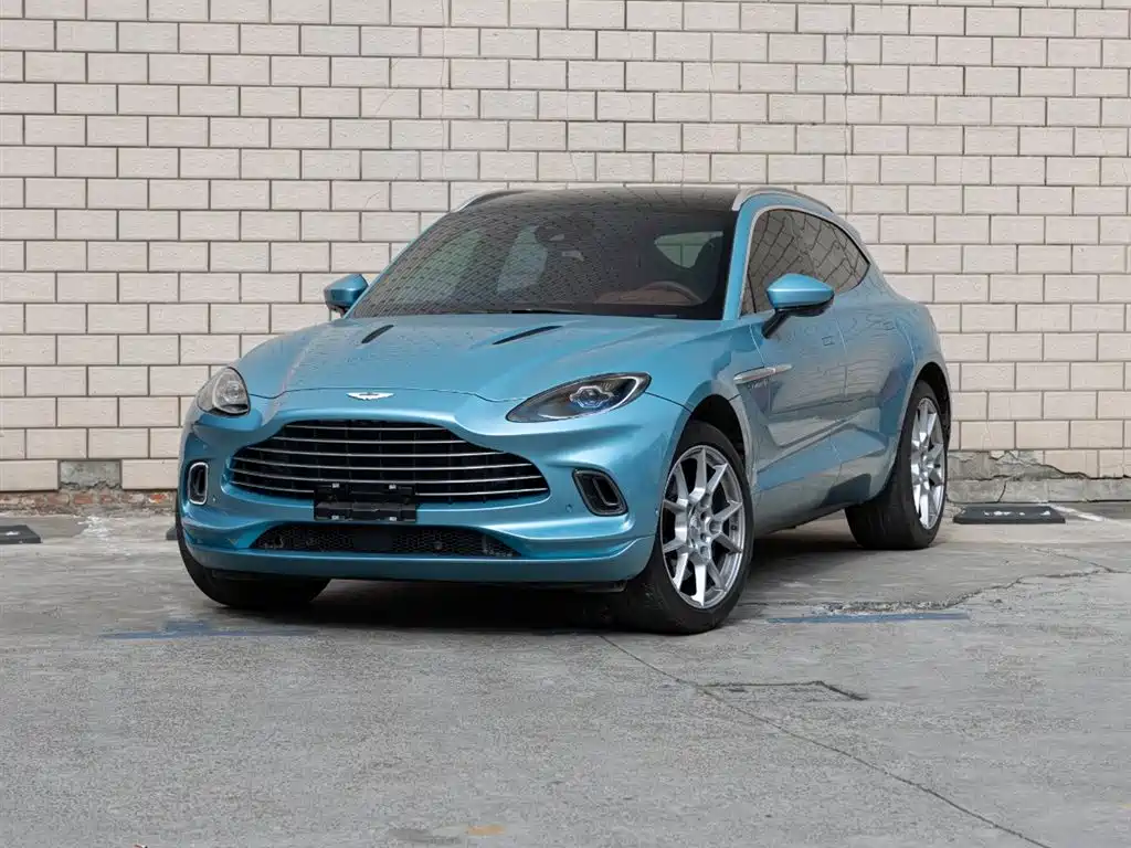 Aston Martin DBX 2022 3.0T STRAIGHT-SIX