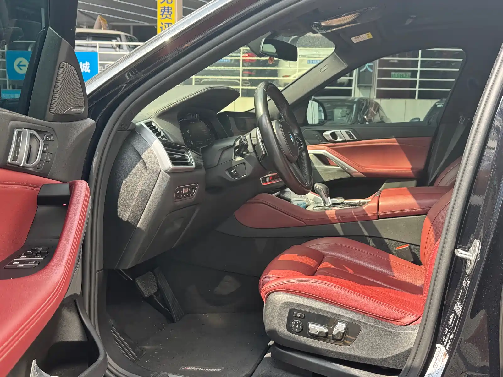 Photo 12 - BMW X6