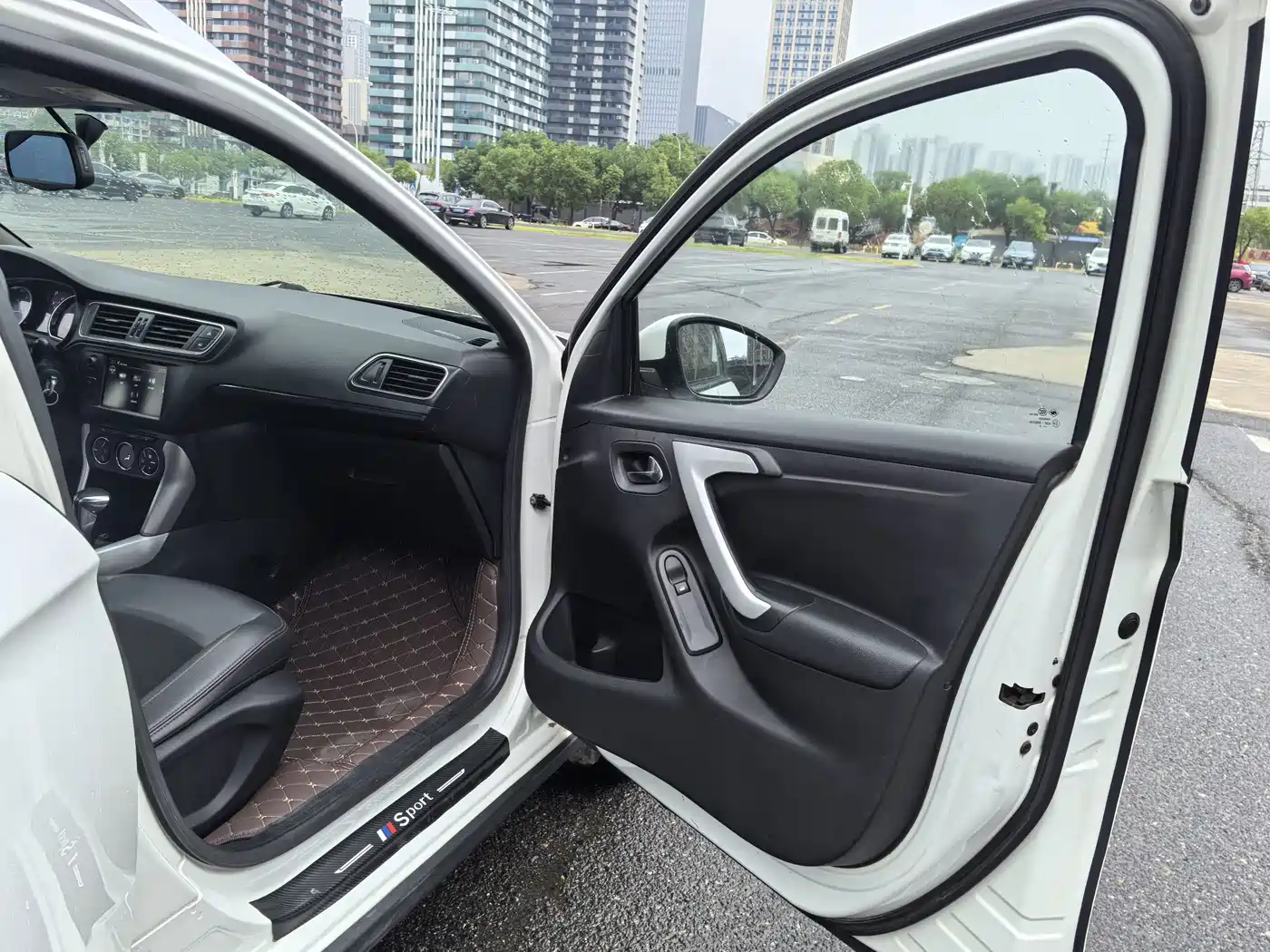 Citroën C3-XR 2016 2015 1.6THP Automatic Pioneer