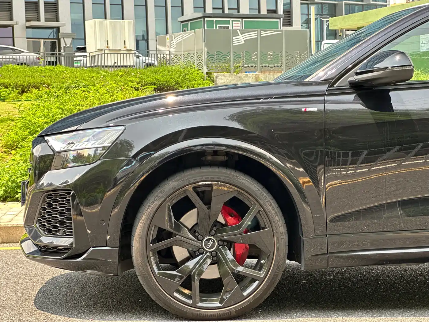 Audi Q8 2021 55 TFSI Dark Knight Limited Edition фото 22