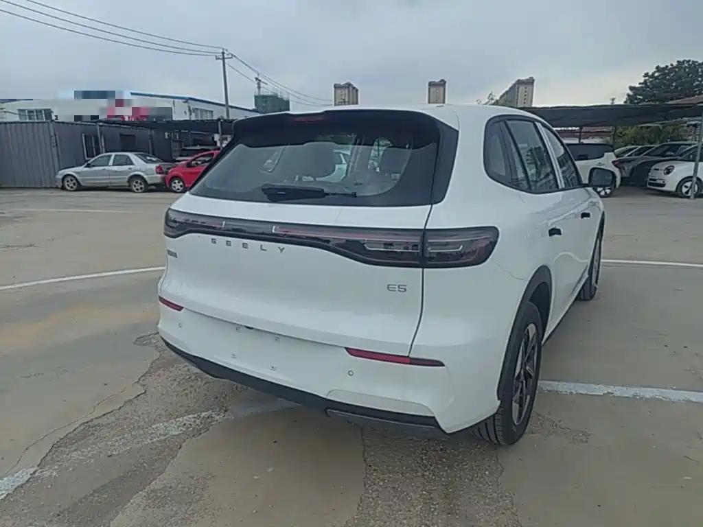 Geely Galaxy Galaxy E5 2026 2026 530km Voyager Edition