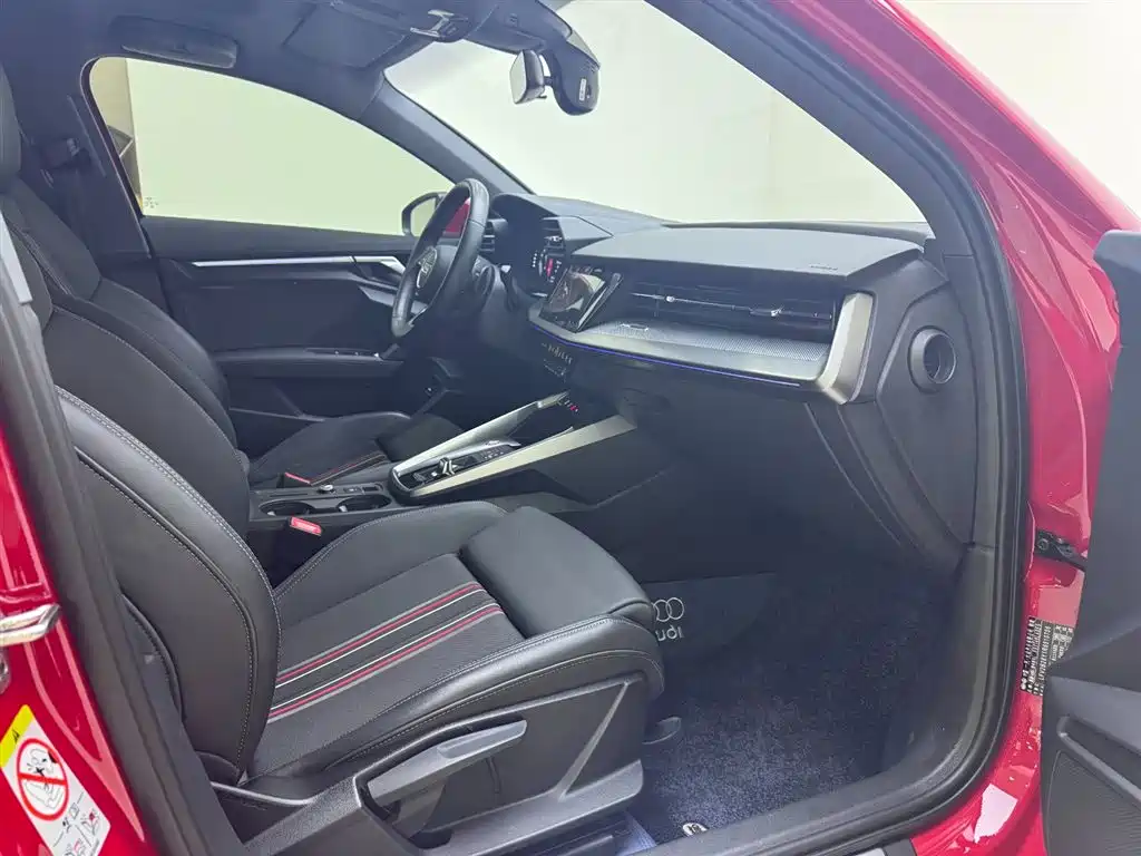 Audi A3 2024 Model Sportback 35 TFSI Fashion Sport фото 17