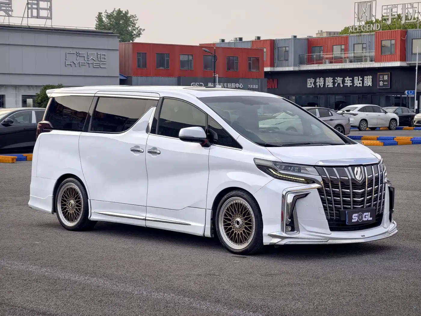 Toyota Alphard 2018 Facelift 3.5L Luxury Edition фото 3