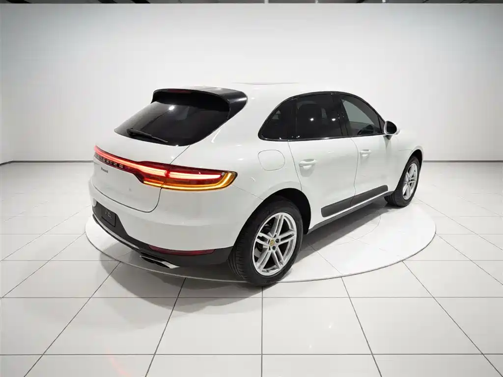 Porsche Macan 2018 Macan 2.0T фото 5