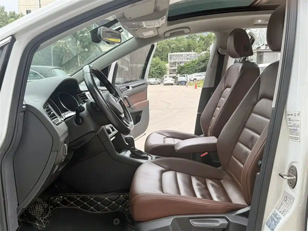 Volkswagen Golf (Import) 2015 1.4TSI Sportsvan фото 23