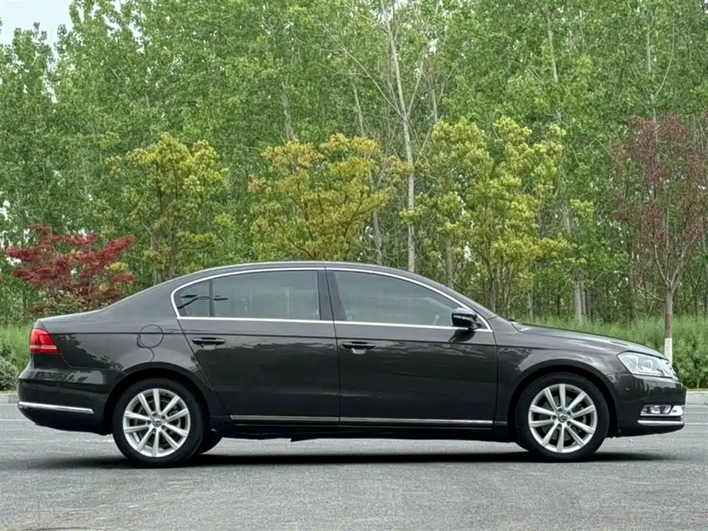 Volkswagen Magotan 2015 Facelift 2.0TSI Premium фото 4