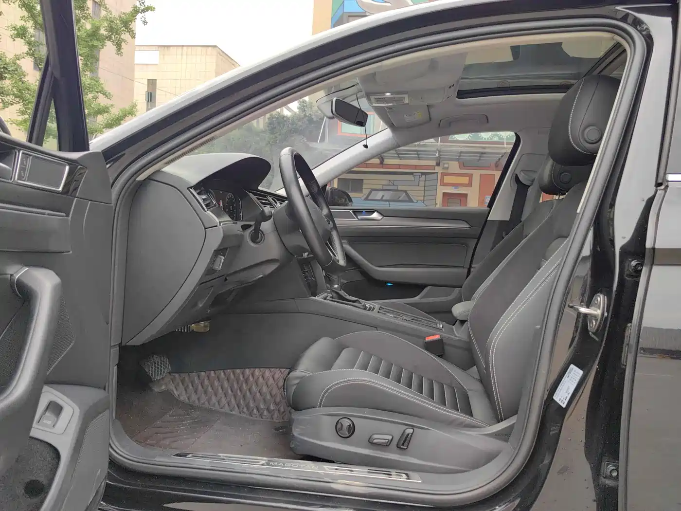 Volkswagen Magotan 2020 330TSI DSG Luxury фото 4