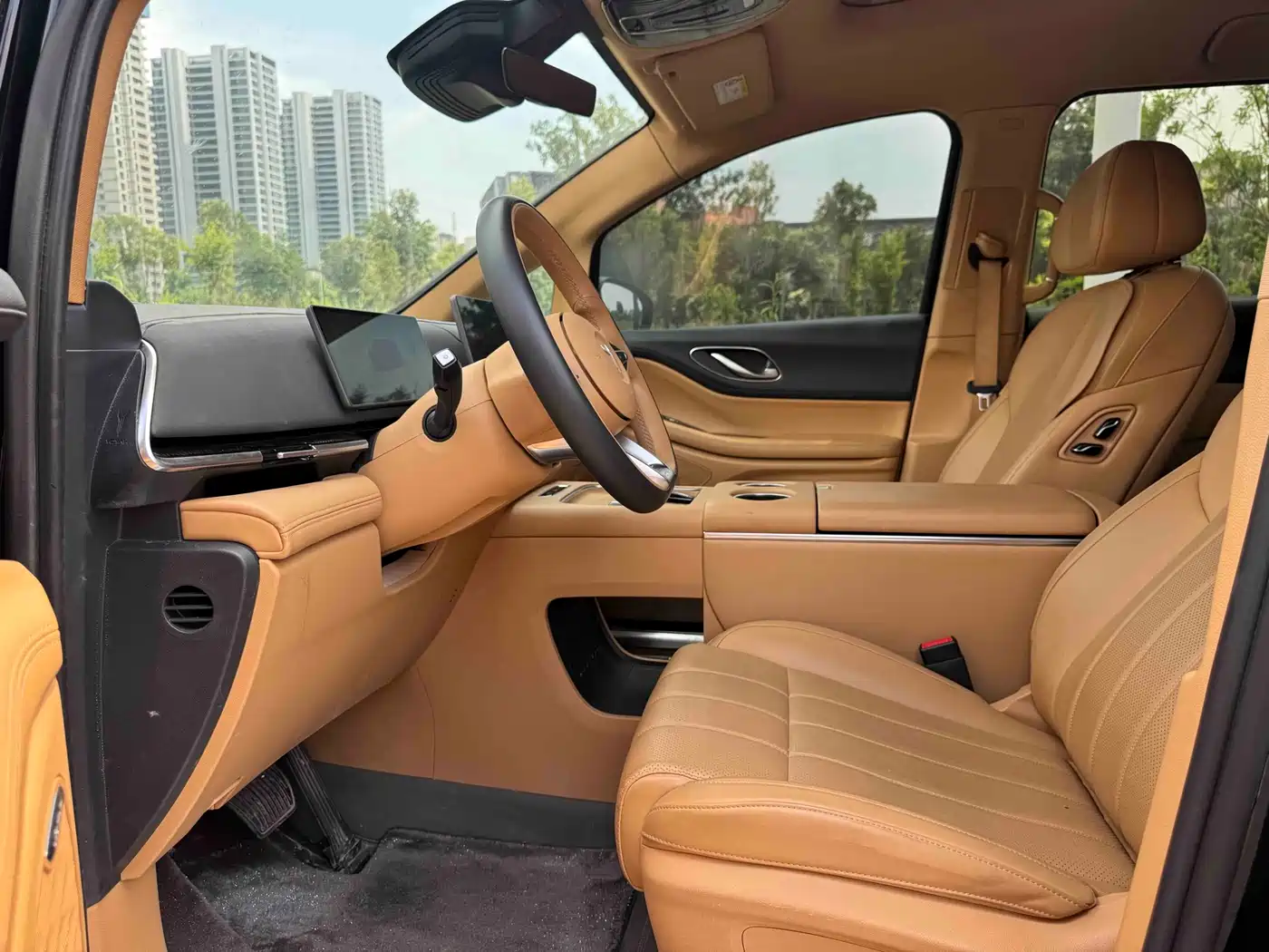 Voyah Auto Voyah Dreamer 2025 Model EV 4WD Excellent QianKun Edition фото 4