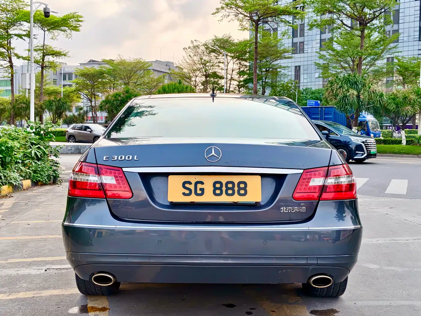 Mercedes-Benz E-Class 2011 E 300 L Fashion Premium фото 8