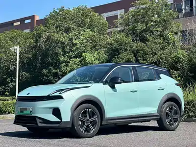Lynk & Co 06 EM-P