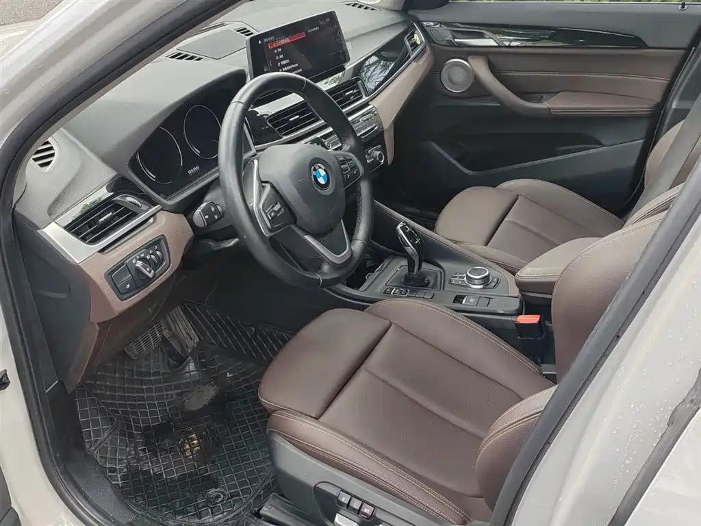 BMW X1 2021 sDrive20Li Fashion фото 7