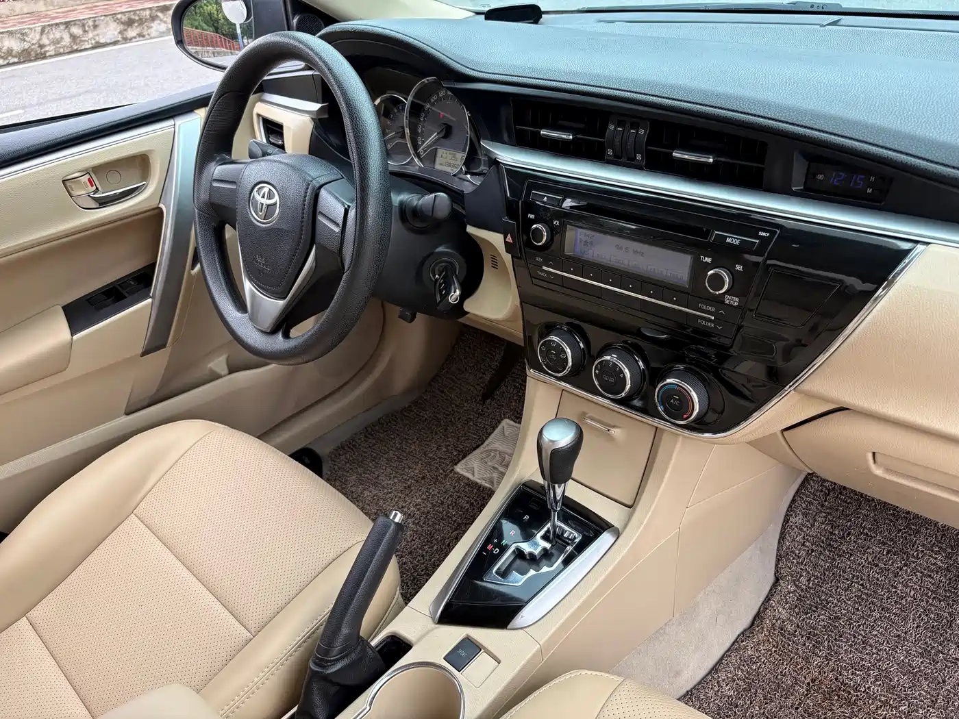 Toyota Corolla 2014 1.6L CVT GL фото 19